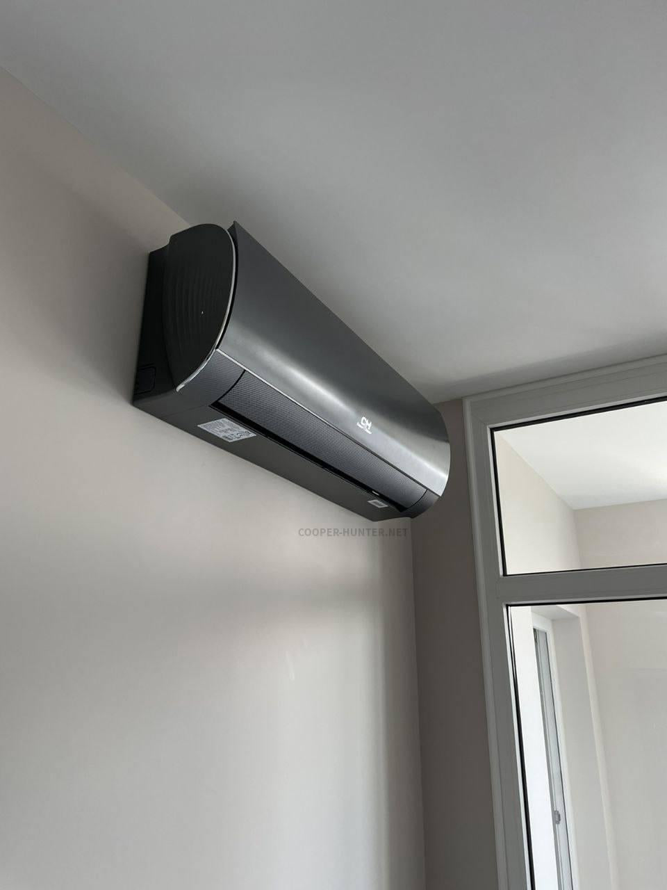 Кондиціонер Cooper&Hunter серія Daytona Black Inverter CH-S12FTXD2-BL