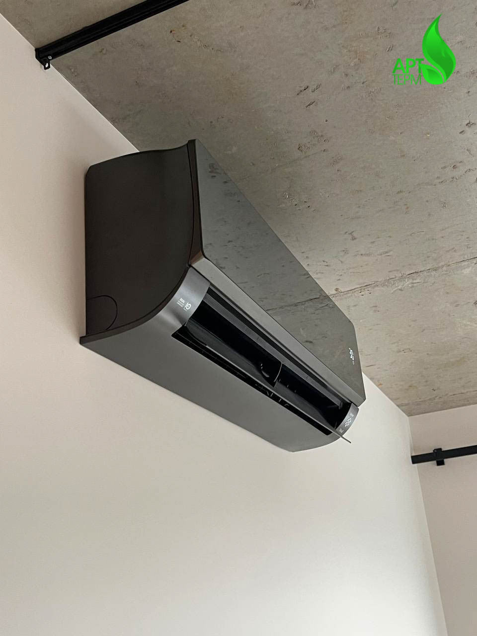 Кондиціонер LG Artcool AC12BK